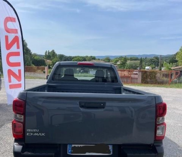 ISUZU N57 SPACE